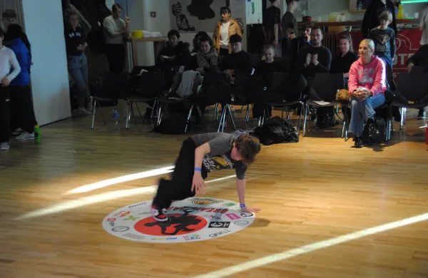 Dobrodelno tekmovanje v podporo ajdovskemu breakerju (GALERIJA)