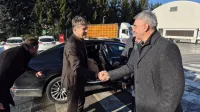 Minister Sajovic v Pivki: "Upam, da bomo pri&scaron;li do nekega pametnega dogovora glede vadi&scaron;ča Poček"