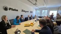 Minister Sajovic v Pivki: "Upam, da bomo pri&scaron;li do nekega pametnega dogovora glede vadi&scaron;ča Poček"