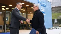Vlada na seji v Luki Koper podprla projekt dvigala na Markovec
