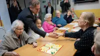 Predsedniku vlade v DSO Izola zapela tudi Marjetka Popovski (GALERIJA)