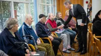 Predsedniku vlade v DSO Izola zapela tudi Marjetka Popovski (GALERIJA)