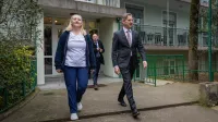 Predsedniku vlade v DSO Izola zapela tudi Marjetka Popovski (GALERIJA)