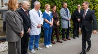 (OBISK VLADE) Milijoni za izolsko bolni&scaron;nico: zrasel bo nov operacijski blok