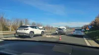 Po prvih informacijah naj bi prišlo do naleta vozil.