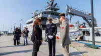 Francoska mornarica se v Kopru razkazuje z ladjo Loire (FOTO)