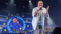 Nekdo je ubil Spider-mana: Max Pezzali razprodal Bonifiko (FOTOGALERIJA)