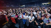 Nekdo je ubil Spider-mana: Max Pezzali razprodal Bonifiko (FOTOGALERIJA)