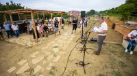 Urbani vrtovi: Poleg svežih cuket &scaron;e druženje ob gredicah (FOTOGALERIJA)