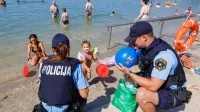 Policisti na portoro&scaron;ki plaži: Tatvine večinoma izvajajo tuje organizirane skupine (FOTO)