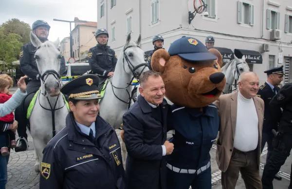 (GALERIJA) Z dnevom odprtih vrat začelo praznovanje dneva suverenosti v Kopru
