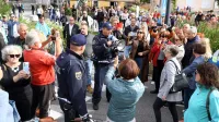 (GALERIJA) Dan suverenosti v Kopru pospremili tudi žvižgi protestnikov