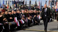 Proslavo ob dnevu suverenosti zasenčili žvižgi. Protestnico oglobili za 1750 evrov.