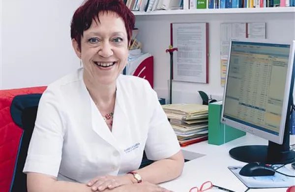 Ljubica Kolander Bizjak: “Poleti so nujni zdrava mediteranska prehrana, uživanje tekočin, gibanje, zaščita pred soncem in zračno stanovanje.” 