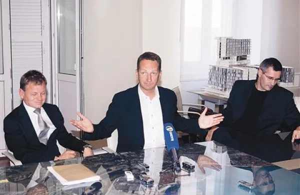 Boris Popovič z odvetnikoma se je razgovoril o ozadju preiskave, kot ga vidi sam