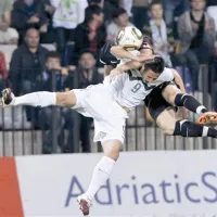Tako je  Zlatan Ljubijankić trčil z Novzelandcem  Ryan Nelsnom in moral iz igre 