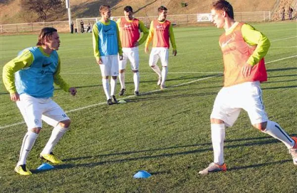S treninga slovenske reprezentance, levo Zlatko Dedič, desno Valter Birsa