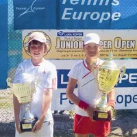 Najboljša na 3. Junior Koper Open - Nemec Samuel Sippel  (levo) in Slovenka Hana Mraz