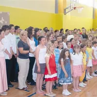 Učenci in učitelji so zapeli jelšansko himno