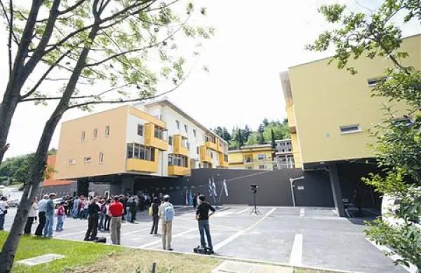 Večina stanovanj v Ulici Šantlovih je še praznih, bodoči stanovalci pa nestrpno čakajo