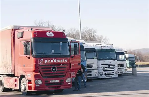 V okviru akcije 0,0 šofer  policisti izvajajo poostren nadzor tudi nad vozniki tovornih vozil