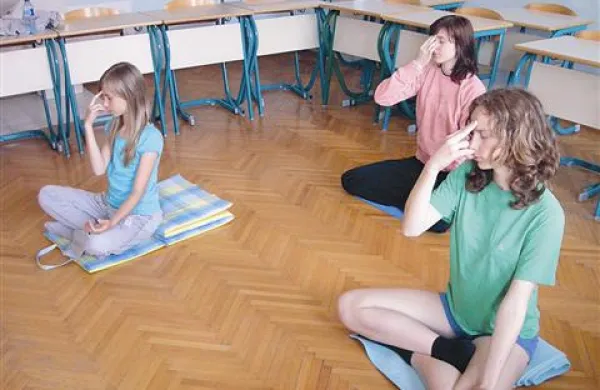 Joga je primerna tudi za mlade