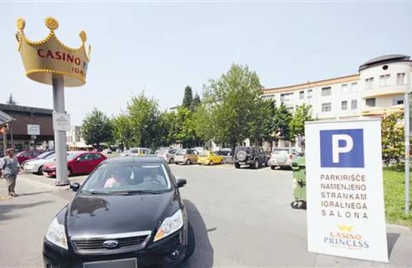  Parkirišče je Princessovo, vendar ostaja dostopno s parkirnino