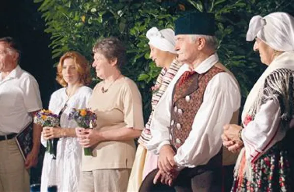 Drevi se začenjajo Librisovi narečni večeri