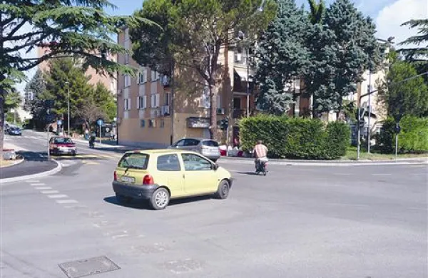 Iz križi&scaron;ča v kroži&scaron;če