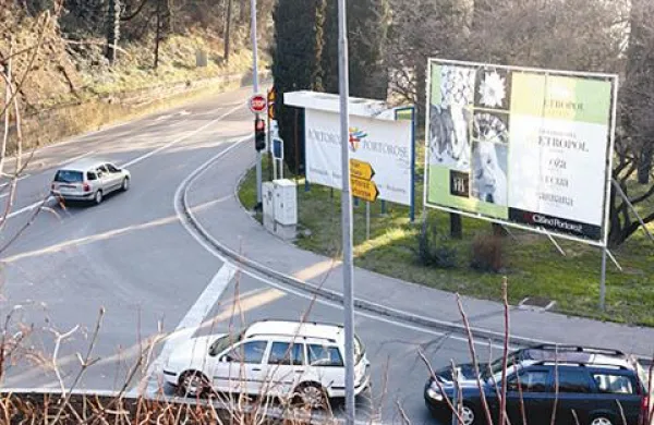 Poleg nekaj odsekov cest v zaledju naj bi popravili tudi križišče na Valeti nad Portorožem