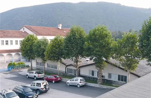 Občina je blok preložila na ramena upravne enote