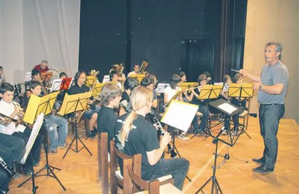 Mladi glasbeniki navdu&scaron;ili