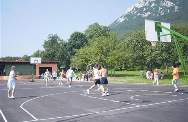 Na novih igriščih bodo odslej lahko za rekreacijo skrbeli mladi in stari