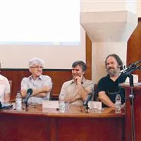 Udeleženci srečanja (z leve): Robert Rogič, dr. Jasna Fakin Bajec, dr. Roko Žarnić, dr. Janko Rožič, dr. Darko Likar, dr. Oto Luthar