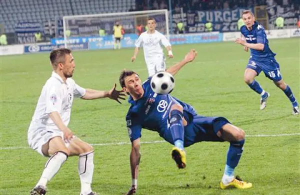 Mario Mandžukić (z žogo) naj bi bil glavni strelski adut Dinama