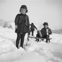 Tako je leta 1945 Šelhaus videl dva najmlajša pionirja iz Podpreske na Kočevskem