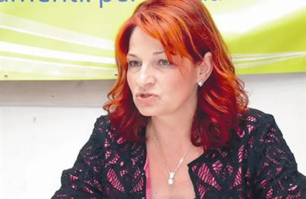 Olga Franca poziva gospodarsko ministrico, naj ne podleže pritiskom kapitala