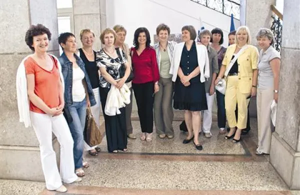 Po tridesetih letih so se vzgojiteljice znova srečale