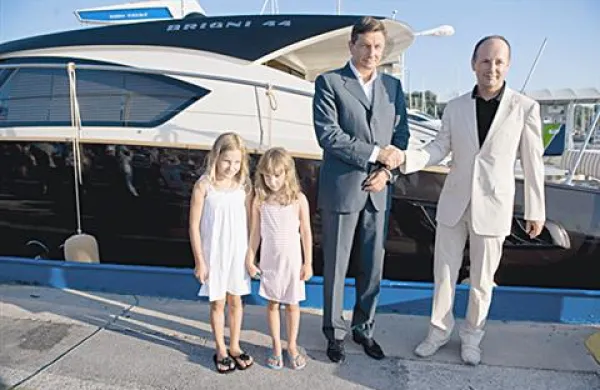 Splovitve motorne jahte se je udeležil tudi premier Borut Pahor