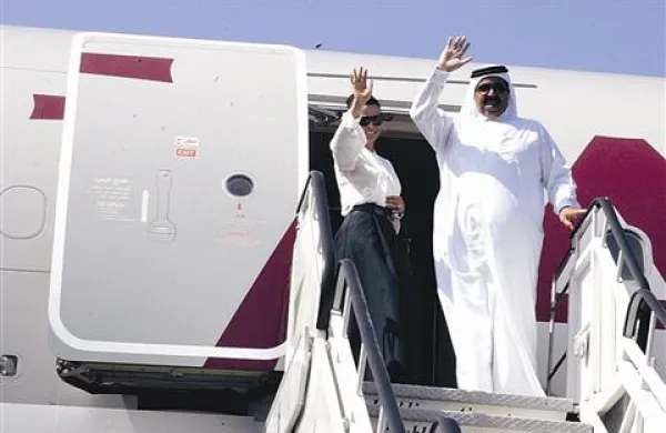  Katarski emir Hamad bin Kalif al Tani in njegova soproga Mozah Bint Nasser Al Missned sta včeraj končala dvodnevni obisk v Sloveniji 