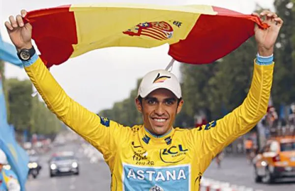 Contador že tretjič zmagovalec Elizejskih poljan
