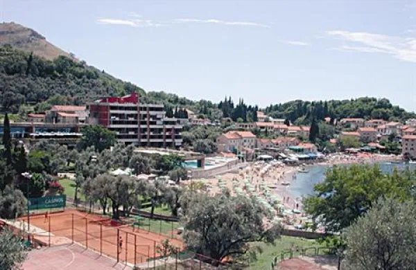 V Črni gori bodo jeseni učili v črnogorskem jeziku