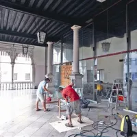 Loggia: In vendar se premika ...