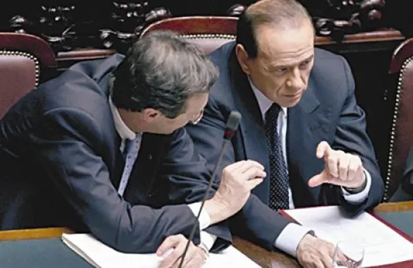 Berlusconija in Finija je vezalo 17 let trajajoče sodelovanje