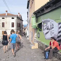 Propeler perujskemu Oktobru