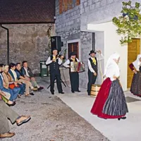 Na dvorišču Bunčetove domačije so že doslej organizirali različne prireditve