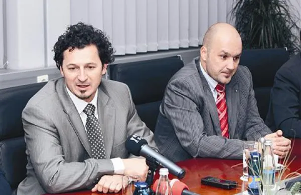 Tudi minister Vlačič in njegov državni sekretar Jakomin sta se znašla med osebami, ki bi koprskim kriminalistom lahzko dala koristne podatke