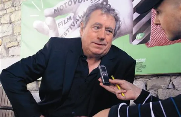 Terry Jones o smislu smeha in nesmislu vojne