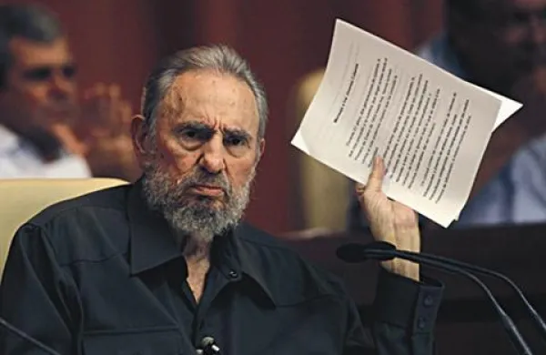 Castro prvič po &scaron;tirih letih v kubanskem parlamentu