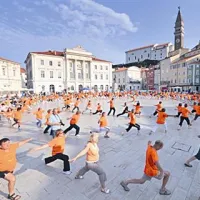 &Scaron;ola zdravja vabi na telovadbo na Tartinijev trg